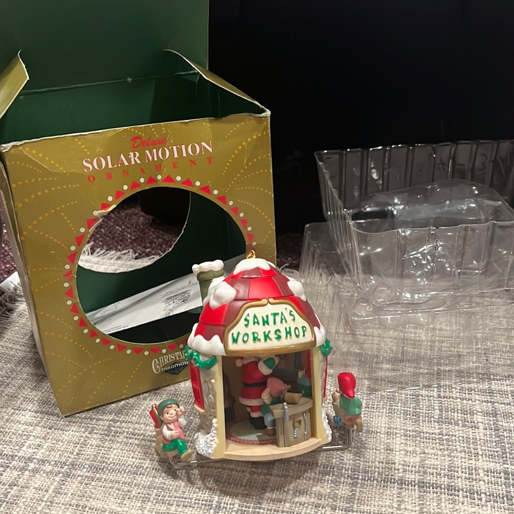 Christmas Solar motion ornament